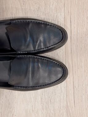 Tod’s - Women’s Loafer Flats s37